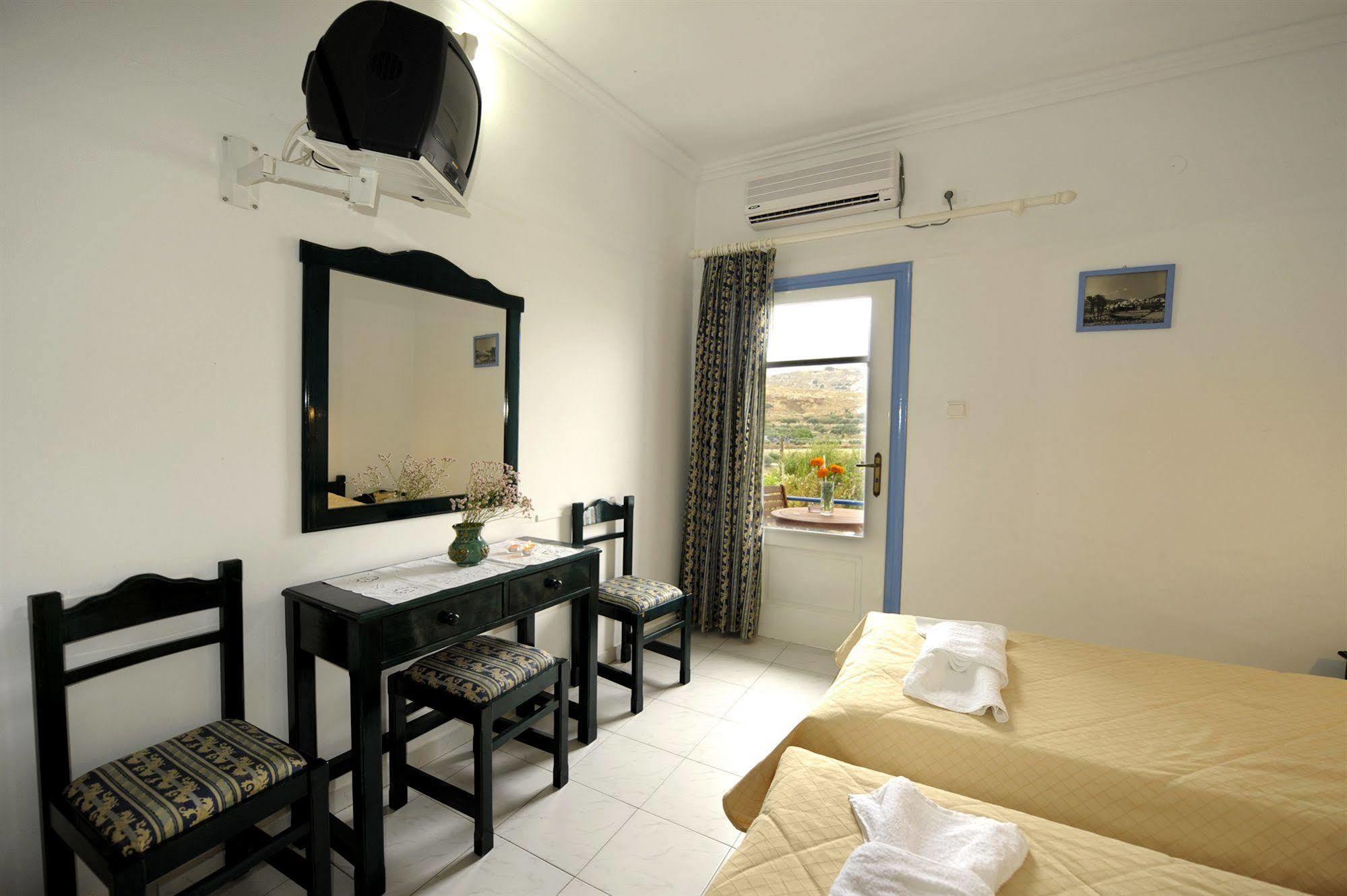 Corali Hotel Adamantas  Ngoại thất bức ảnh
